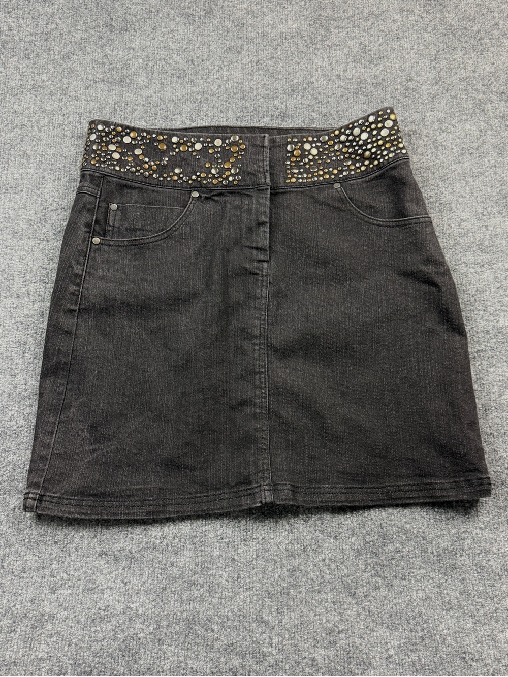 Women’s Black Studded Jean Skirt Grunge Distressed Black Y2K Sz 10